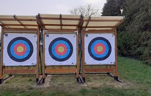 Reprise des entraînements des jeunes sur le terrain .